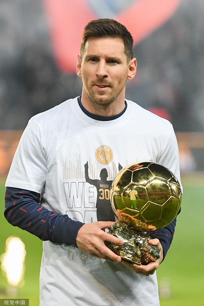 北青：约十人获国足新帅面试资格，邵佳一、李霄鹏等在列（北青：国足新帅面试名单约10人，邵佳一、李霄鹏等入围）