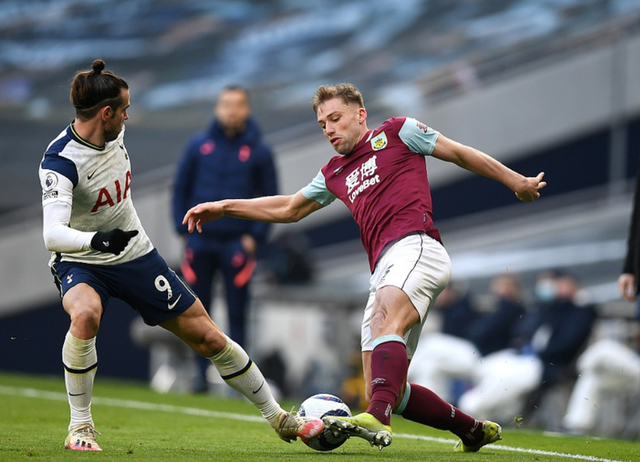 字母哥超强攻防两端统治比赛（字母哥两端发力统治全场）