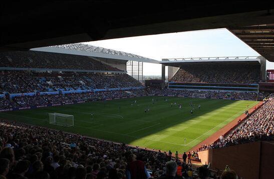 赖特：媒体在利用贝林被换下制造矛盾，这事他们能炒到世界杯（赖特：媒体借贝林被换大做文章，话题能炒到世界杯）