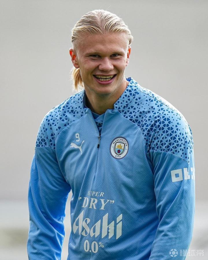 利物浦上次英超主场输三球还是21年2月，当时1-4不敌曼城（利物浦英超主场上次净负三球要追溯到2021年2月，当时1-4负于曼城）