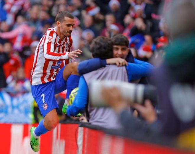 那不勒斯vs尤文：麦克托米奈首发，伊尔迪兹、小孔塞桑出战（那不勒斯对阵尤文：麦克托米奈首发，伊尔迪兹与小孔塞桑出场）