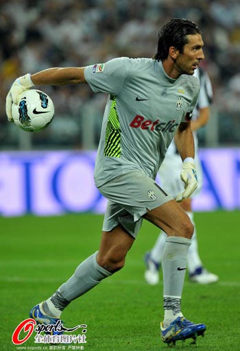 跑位决定进球机会（得分关键在跑位）