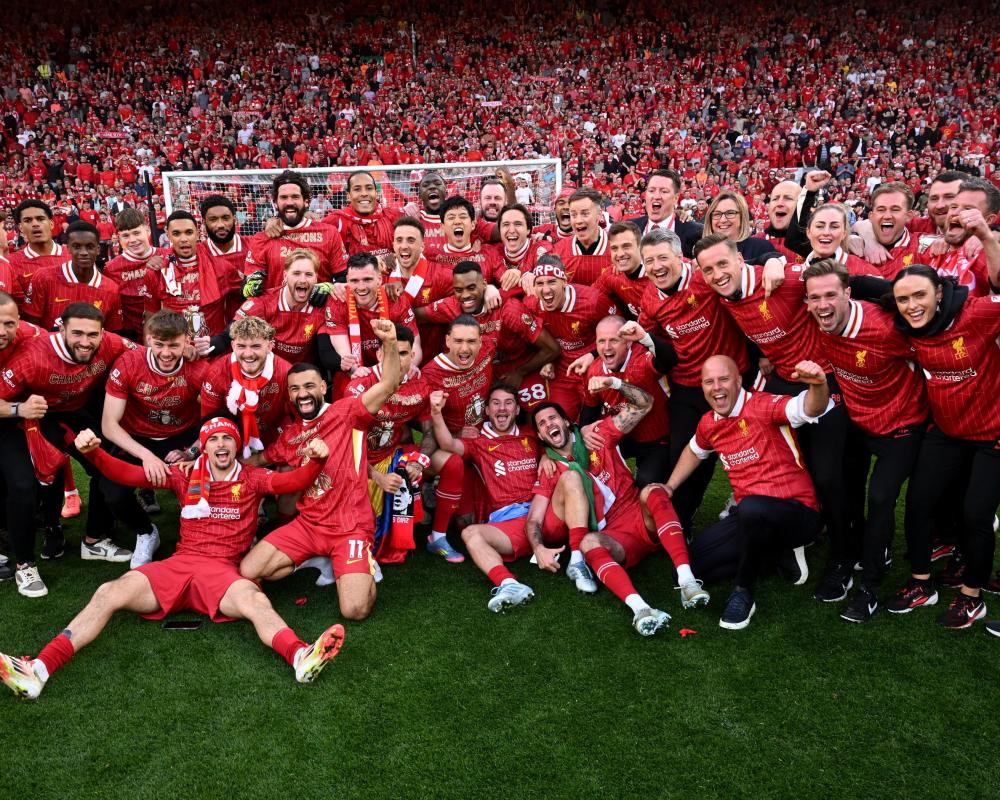 媒体人：青岛西海岸球员徐彬计划留洋，目的地有英国（据媒体人透露，青岛西海岸球员徐彬计划出国踢球，英国或成目的地）