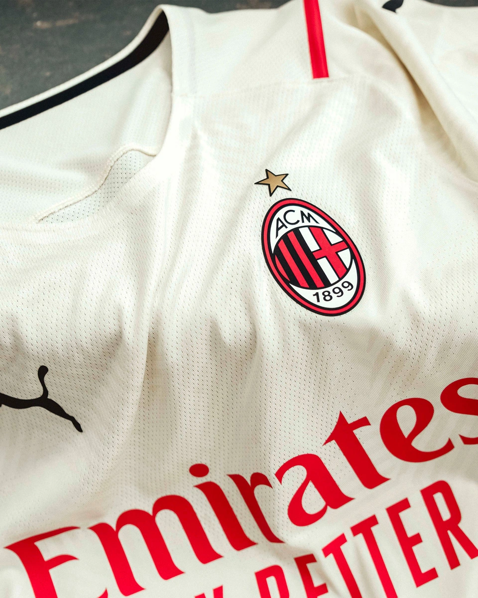 记者：巴萨已经就阿尔瓦雷斯的转会与马竞进行了接触（媒体：巴萨已与马竞就阿尔瓦雷斯转会展开接触）